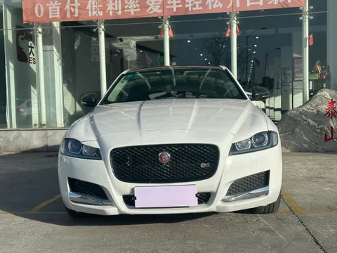 Jaguar XFL