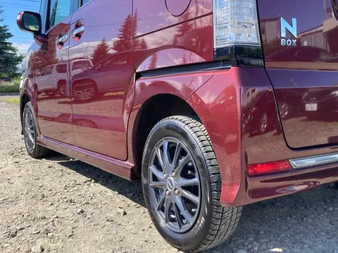 Honda N-BOX Custom