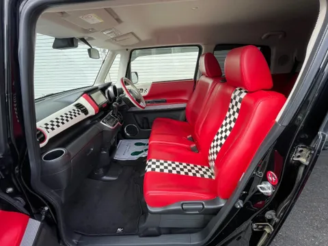 Honda N-BOX Slash