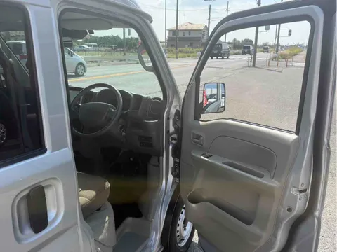 Mitsubishi Minicab Van