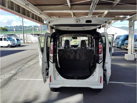 Suzuki Spacia Custom