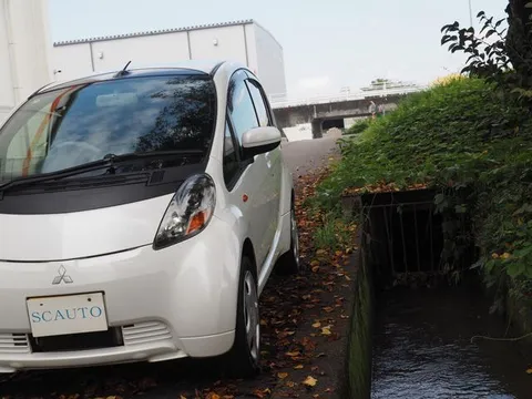 Mitsubishi I