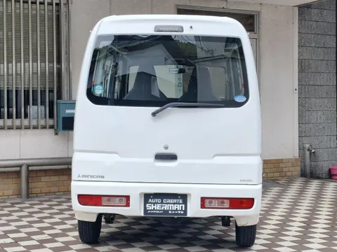 Mitsubishi Minicab Van