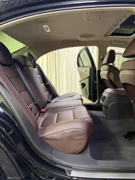 Hongqi H7