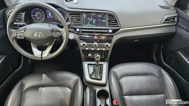 Hyundai Elantra (Avante)