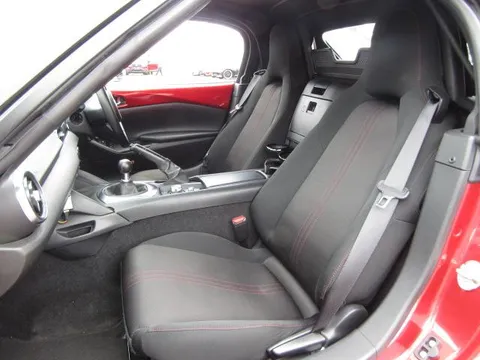 Mazda MX-5 (Roadster)
