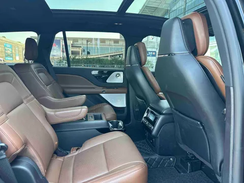 Lincoln Aviator