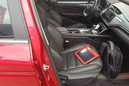Geely Binray
