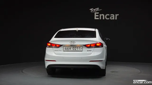Hyundai Elantra (Avante)