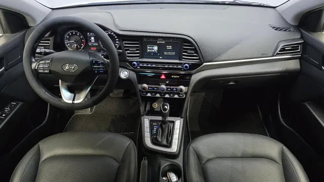 Hyundai Elantra (Avante)