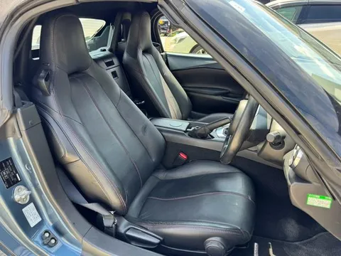 Mazda MX-5 (Roadster)