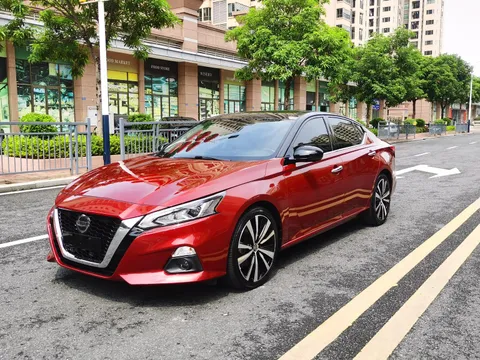 Nissan Teana