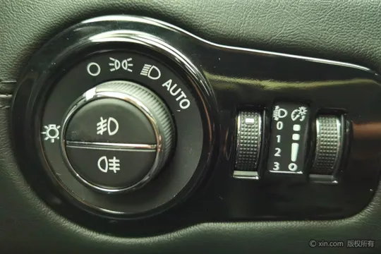 Jeep Grand Commander