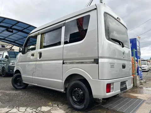 Nissan Clipper