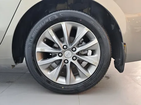 Buick GL6