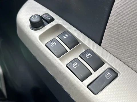 Daihatsu Mira Tocot
