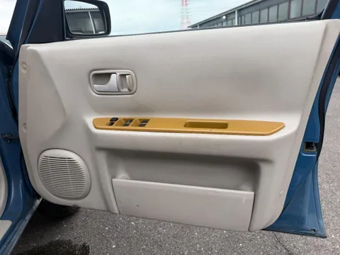 Nissan Rasheen