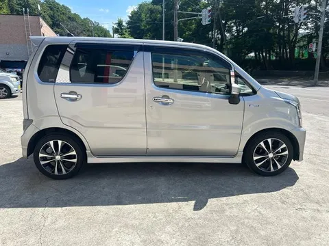 Suzuki Wagon R Stingray