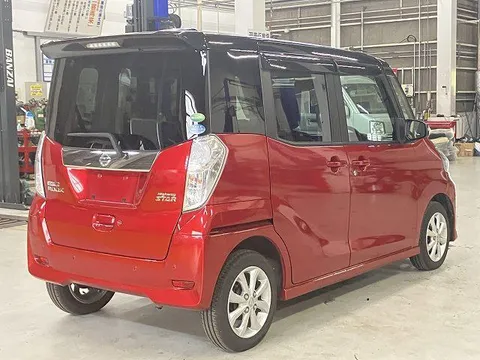 Nissan Dayz Roox