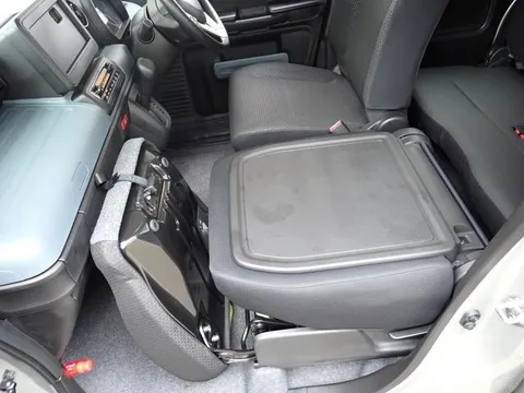 Suzuki Spacia Base