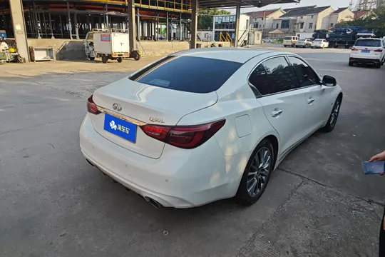 Infiniti Q50L