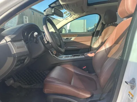 Jaguar XFL