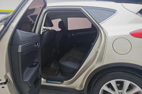 Geely Emgrand GS