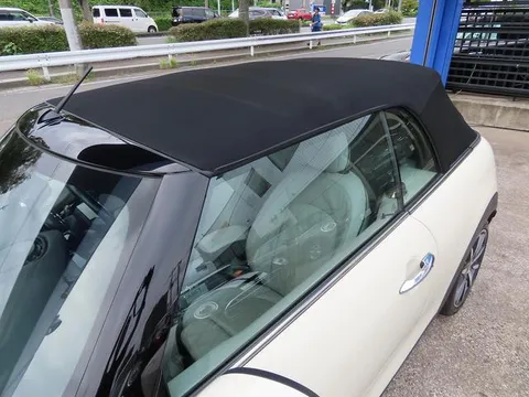 MINI Cooper Convertible