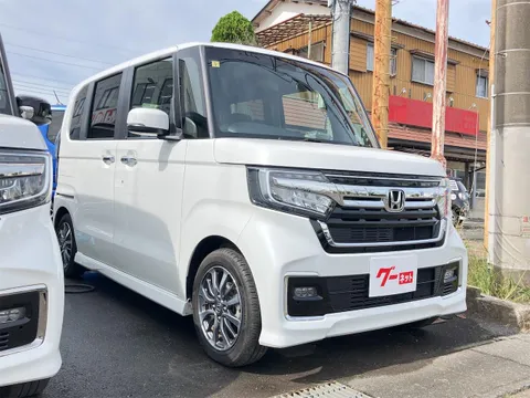 Honda N-BOX Custom