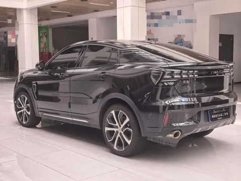 Lynk & Co 05
