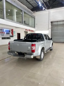 Isuzu RE-MAX