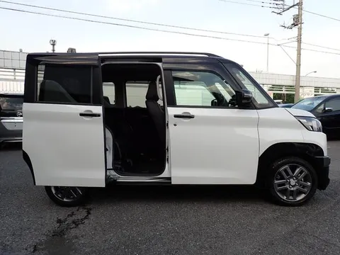 Mitsubishi Delica Mini