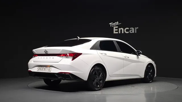 Hyundai Elantra (Avante)