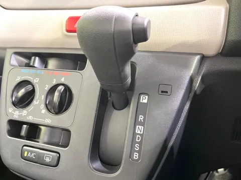 Daihatsu Mira Tocot