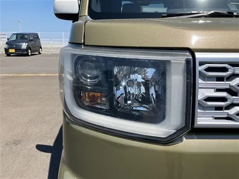 Toyota Pixis Mega