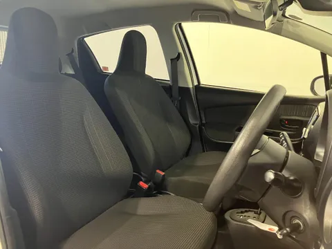 Toyota Yaris (Vitz)