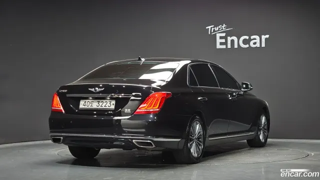 Genesis G90 (EQ900)