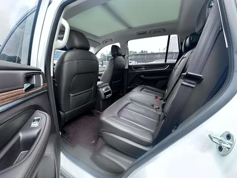 Roewe RX8