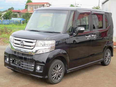 Honda N-BOX Custom