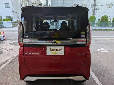 Mitsubishi eK X Space