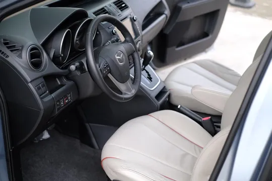 Mazda Mazda 5