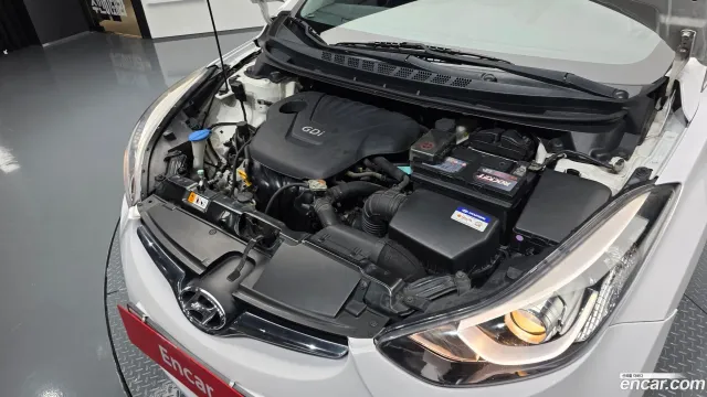Hyundai Elantra (Avante)