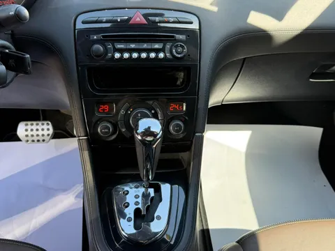 Peugeot RCZ