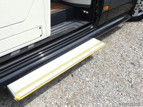 11-Seater Sprinter