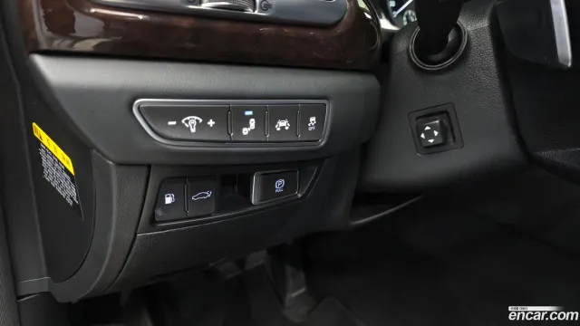 Genesis G90 (EQ900)