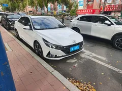 Hyundai Elantra (Avante)