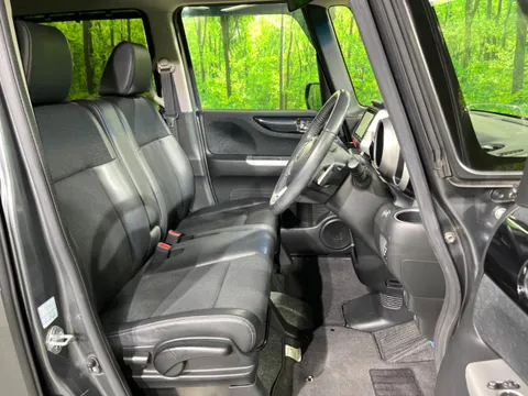 Honda N-BOX+ Custom