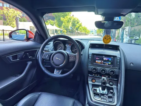 Jaguar F-Type