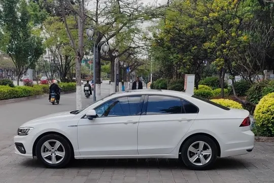 Volkswagen Lamando