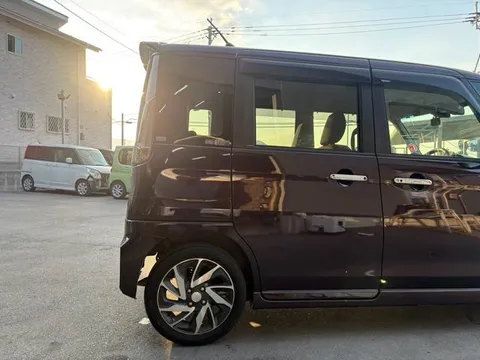 Suzuki Spacia Custom
